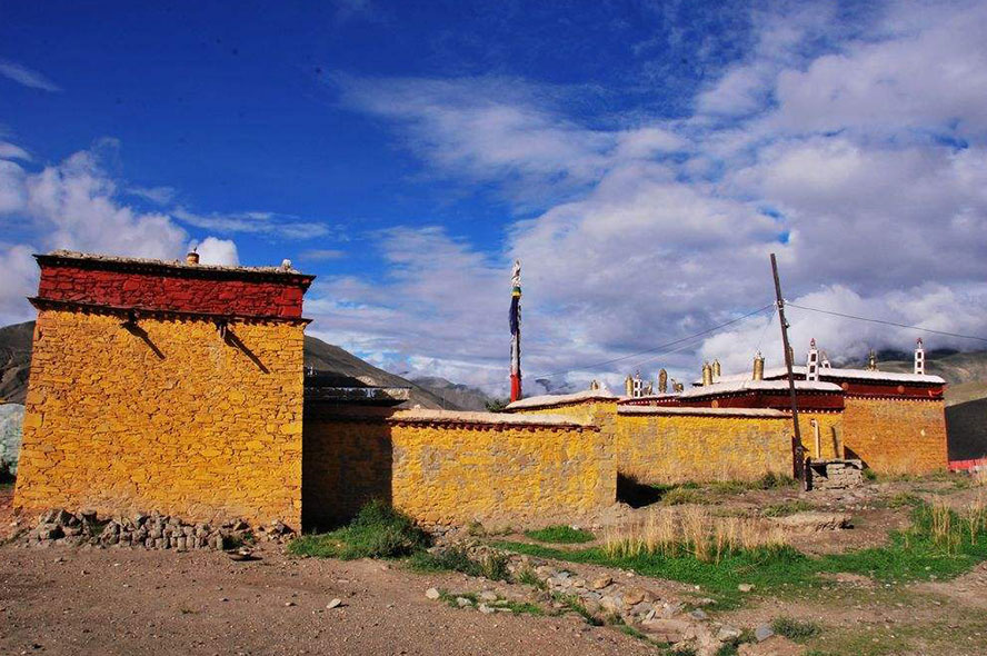新藏公路一景-西藏旅游预订门户网站