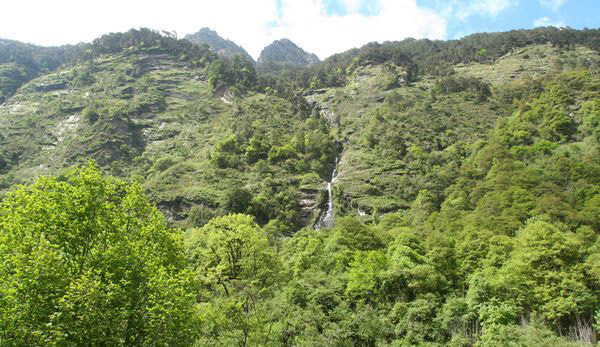 水绕山环
